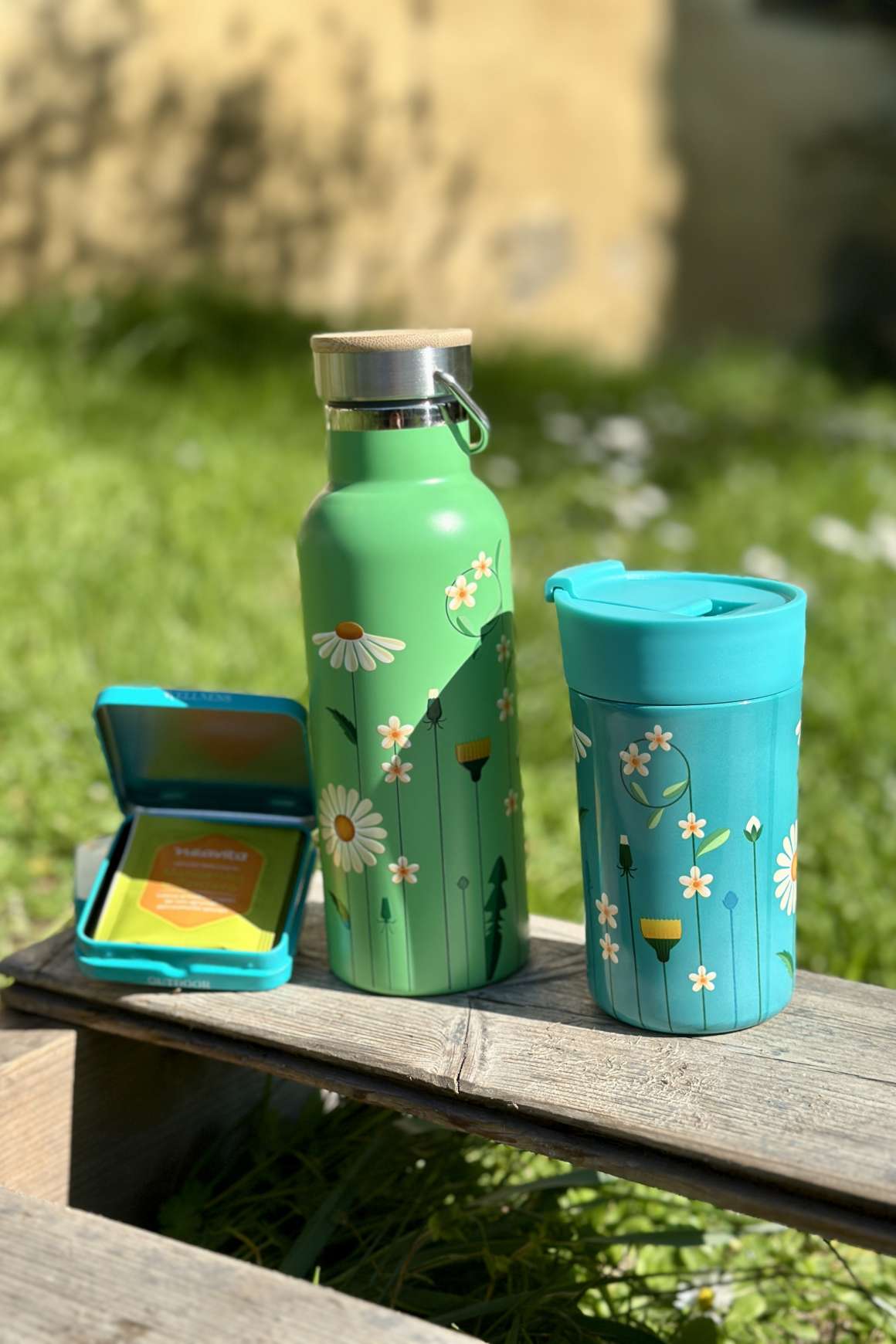 Wellness Outdoor Bottiglia thermos e scatolina con 4 filtri NEAVITA | Acquista Online Erba Mistica