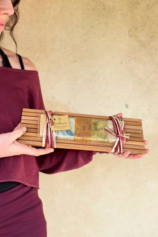 5 Saponi + porta sapone legno LUNAROMA | Acquista Online Erba Mistica