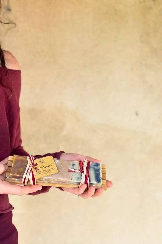 3 Saponi + porta sapone legno LUNAROMA | Acquista Online Erba Mistica